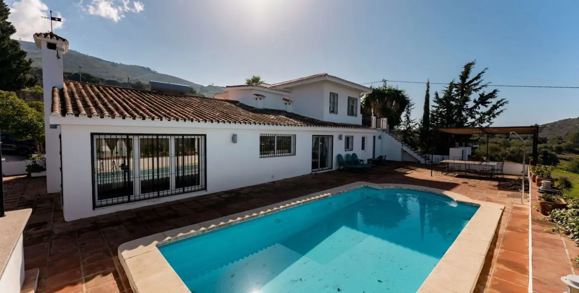 Sale of finca - cortijo in Alhaurín el Grande 1