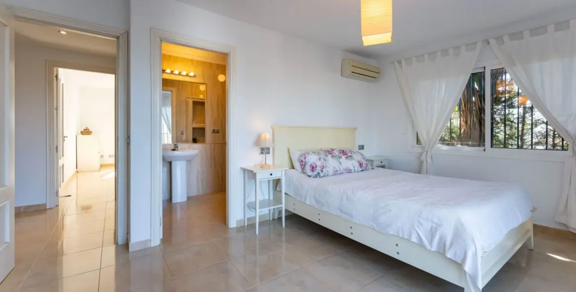 Sale of finca - cortijo in Alhaurín el Grande 24