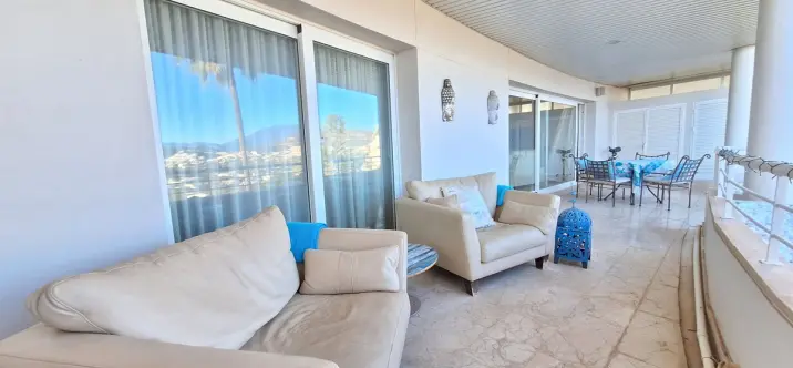 Venta de ático dúplex en Nueva Andalucía 3