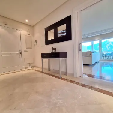 Venta de ático dúplex en Nueva Andalucía