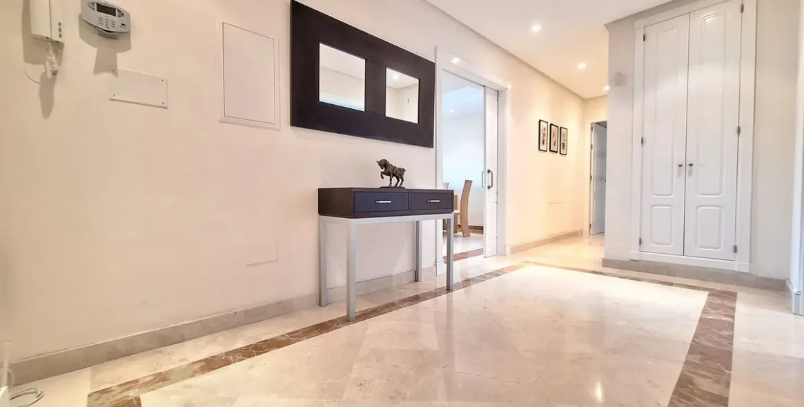 Продажа двухуровневого пентхауса в Nueva Andalucía 8