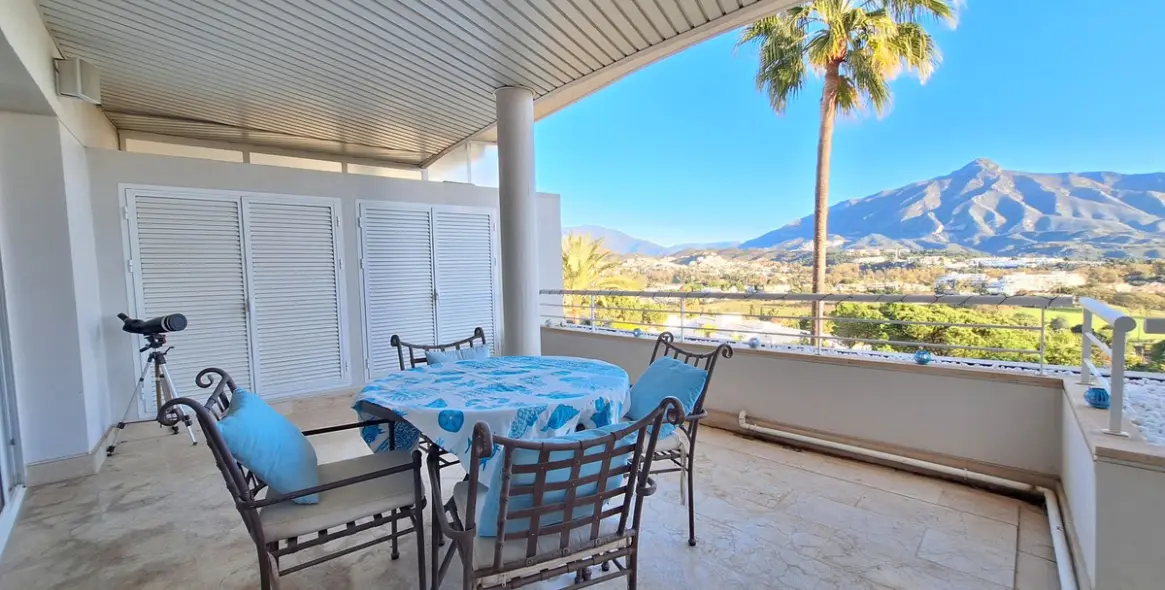 Продажа двухуровневого пентхауса в Nueva Andalucía 17