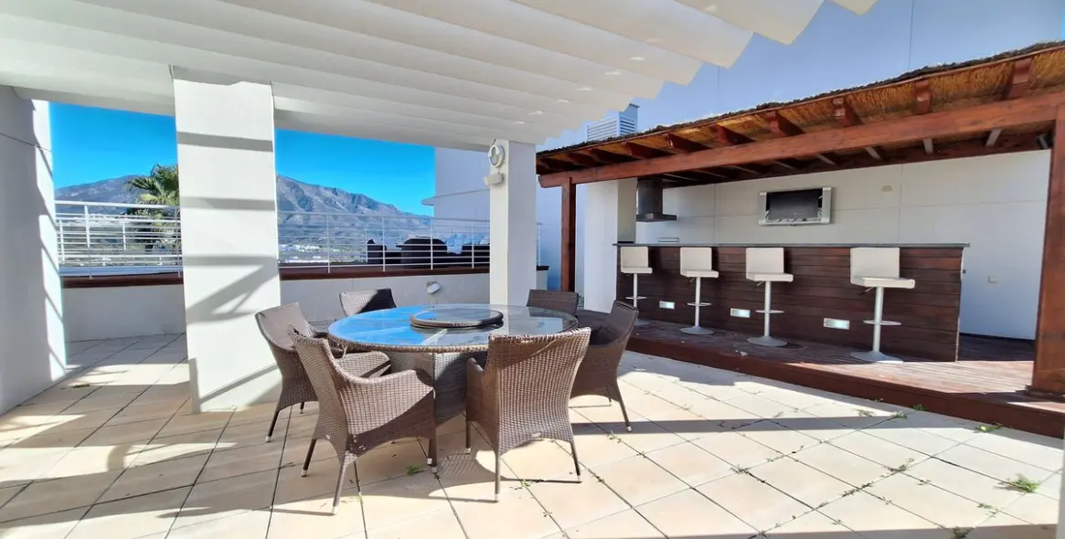 Sale of penthouse duplex in Nueva Andalucía 50