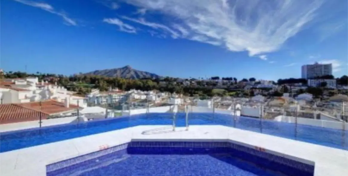 Long-term rent of penthouse in La Campana 5