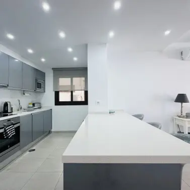 Sale of middle floor apartment in La Duquesa