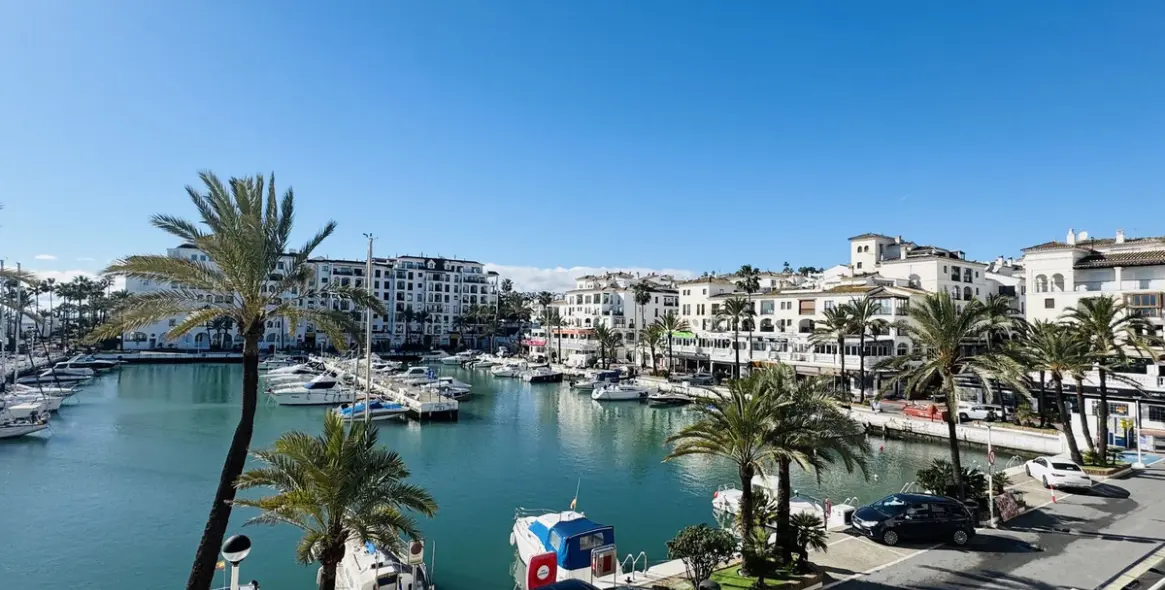 Продажа апартаментов на среднем этаже в La Duquesa 11