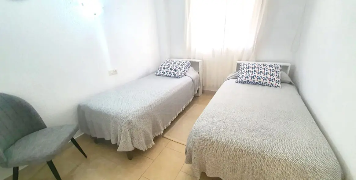 Продажа апартаментов на среднем этаже в Fuengirola 2