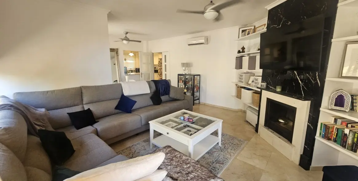 Sale of semi-detached house in Riviera del Sol 5