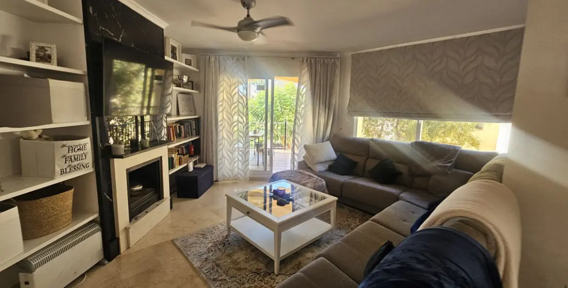 Sale of semi-detached house in Riviera del Sol 6