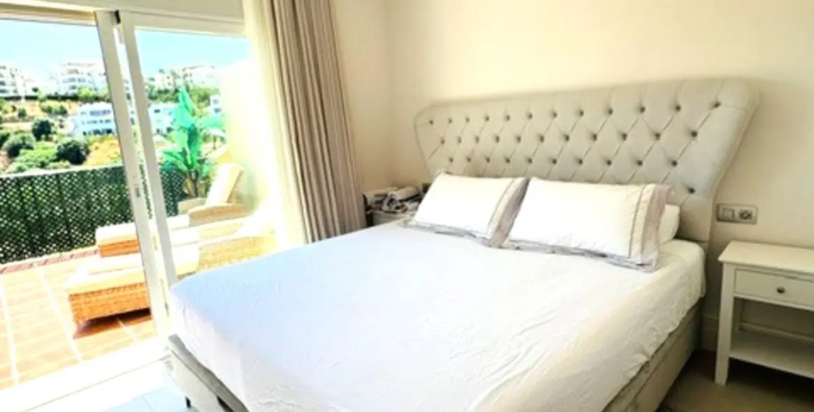 Sale of penthouse in La Cala Hills 16