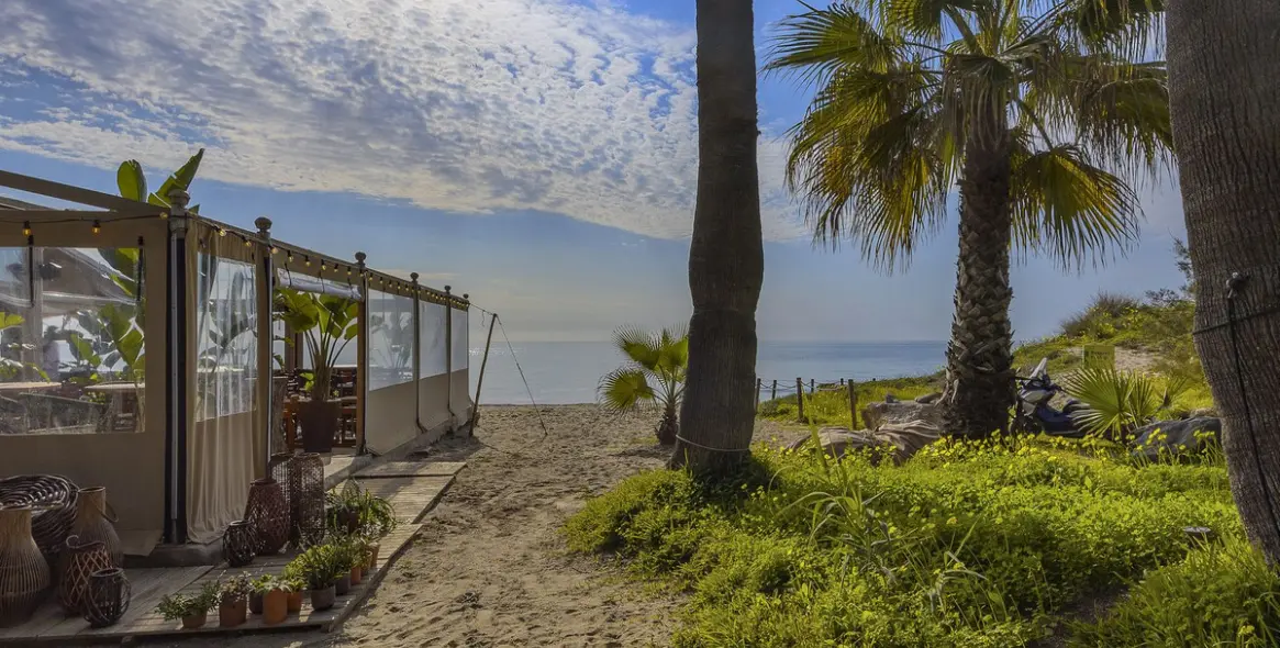 Sale of middle floor apartment in El Rosario 36