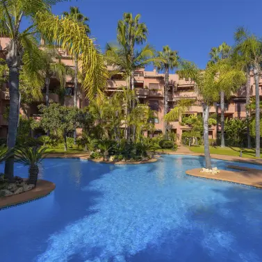 Sale of middle floor apartment in El Rosario