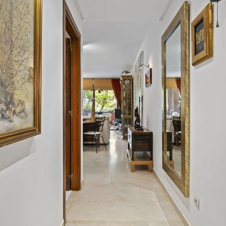 Sale of middle floor apartment in El Rosario