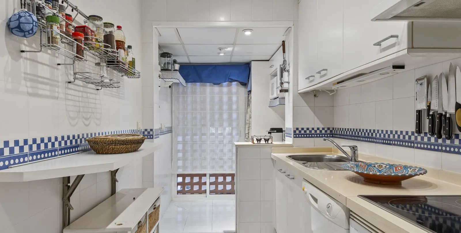 Venta de apartamento en planta media en El Rosario 14