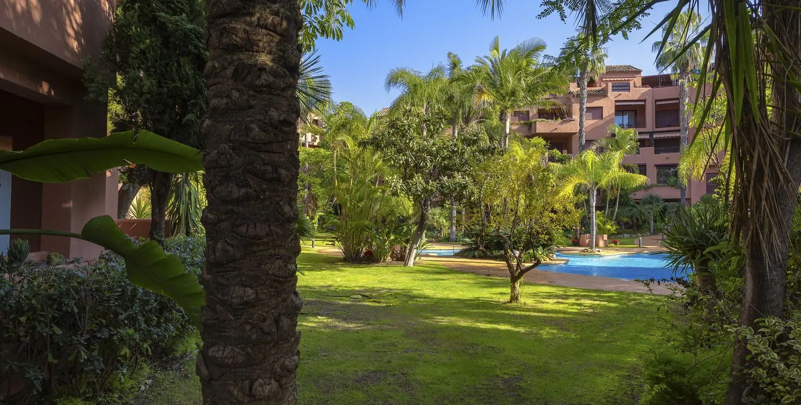 Venta de apartamento en planta media en El Rosario 24