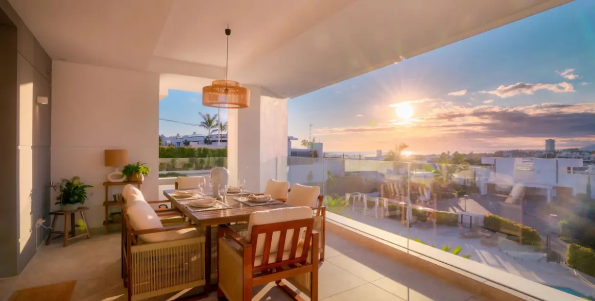 Sale of middle floor apartment in Marbella 2