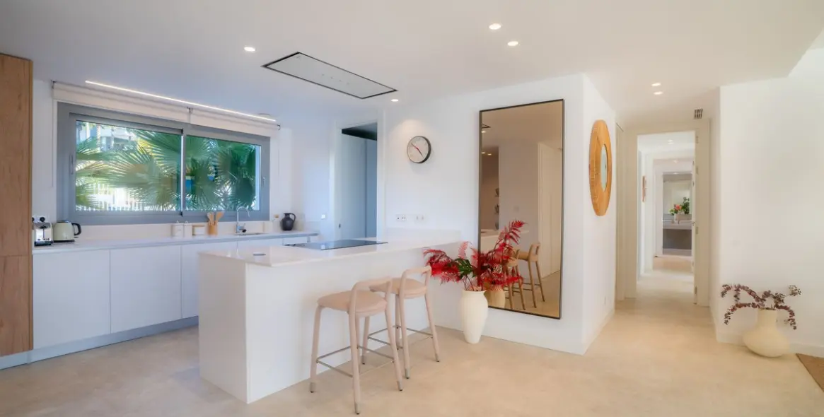 Sale of middle floor apartment in Marbella 5