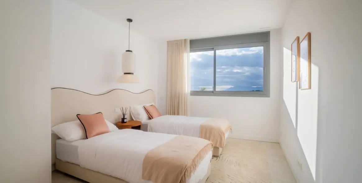 Sale of middle floor apartment in Marbella 13