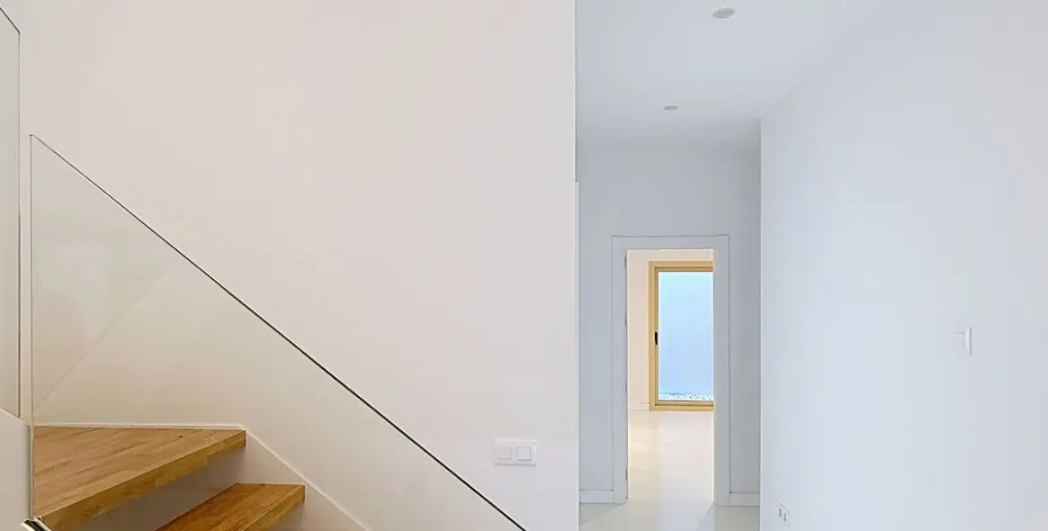 Sale of detached villa in Málaga 11