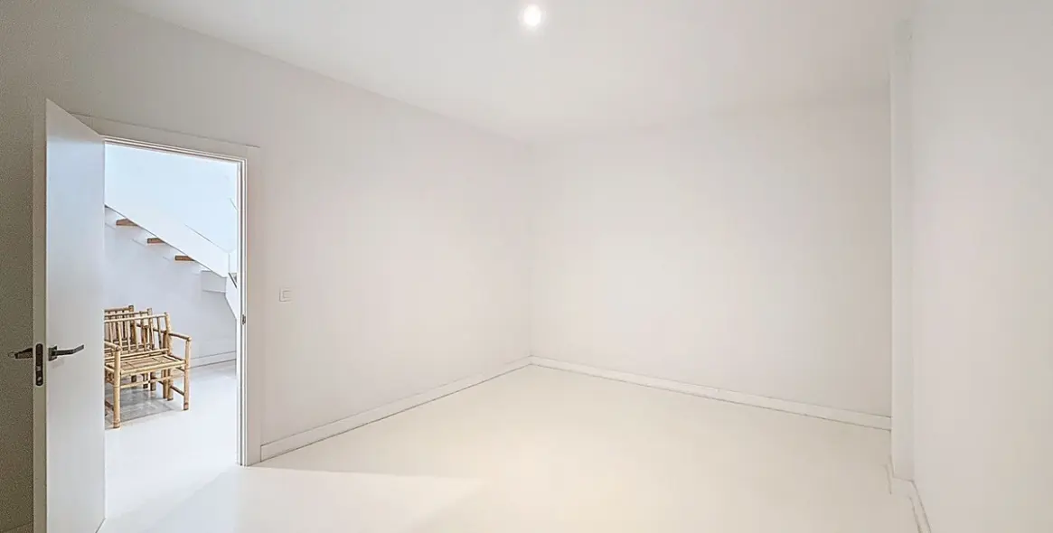 Продажа  отдельно стоящей виллы в Málaga 31