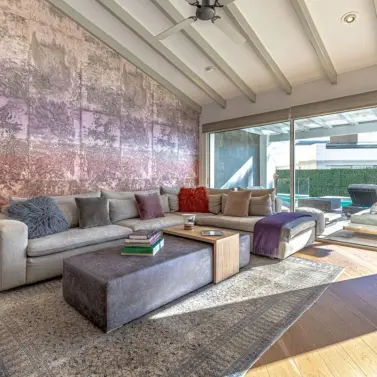 Продажа  отдельно стоящей виллы в Las Chapas