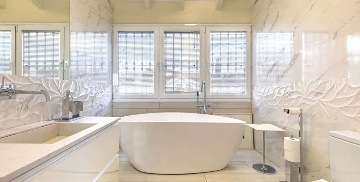 Продажа  отдельно стоящей виллы в Las Chapas 33