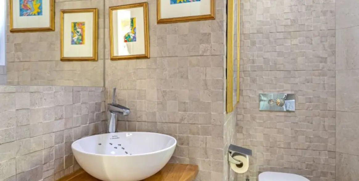 Продажа  отдельно стоящей виллы в Las Chapas 38