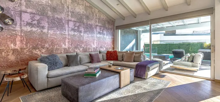 Venta de villa independiente en Las Chapas 4