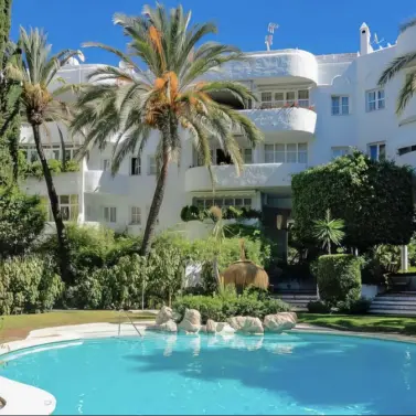 Alquiler a largo plazo de ático en The Golden Mile