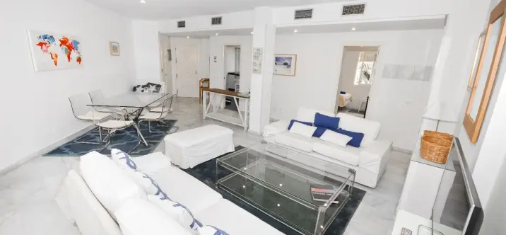 Alquiler a largo plazo de ático en The Golden Mile 4