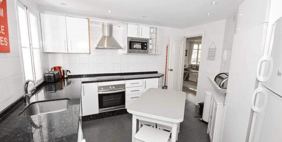 Долгосрочная аренда пентхауса в The Golden Mile 7