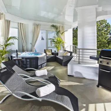 Venta de villa independiente en Elviria