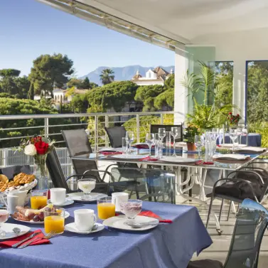 Venta de villa independiente en Elviria