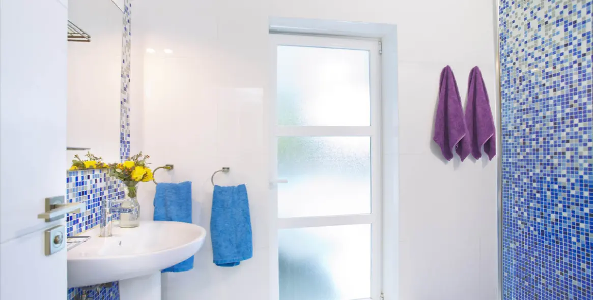 Sale of detached villa in Elviria 10