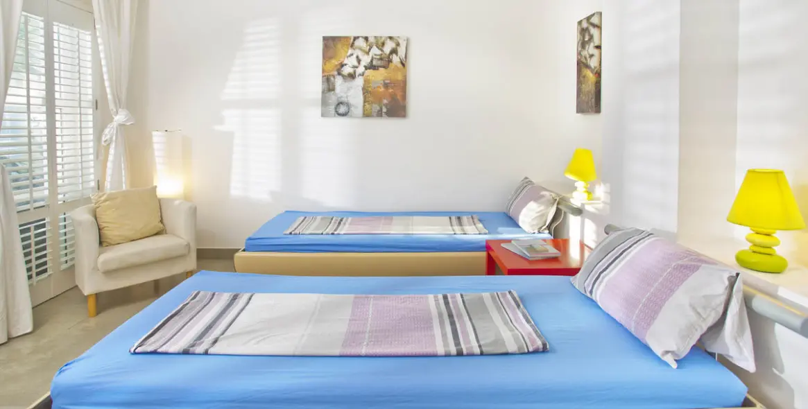 Sale of detached villa in Elviria 11