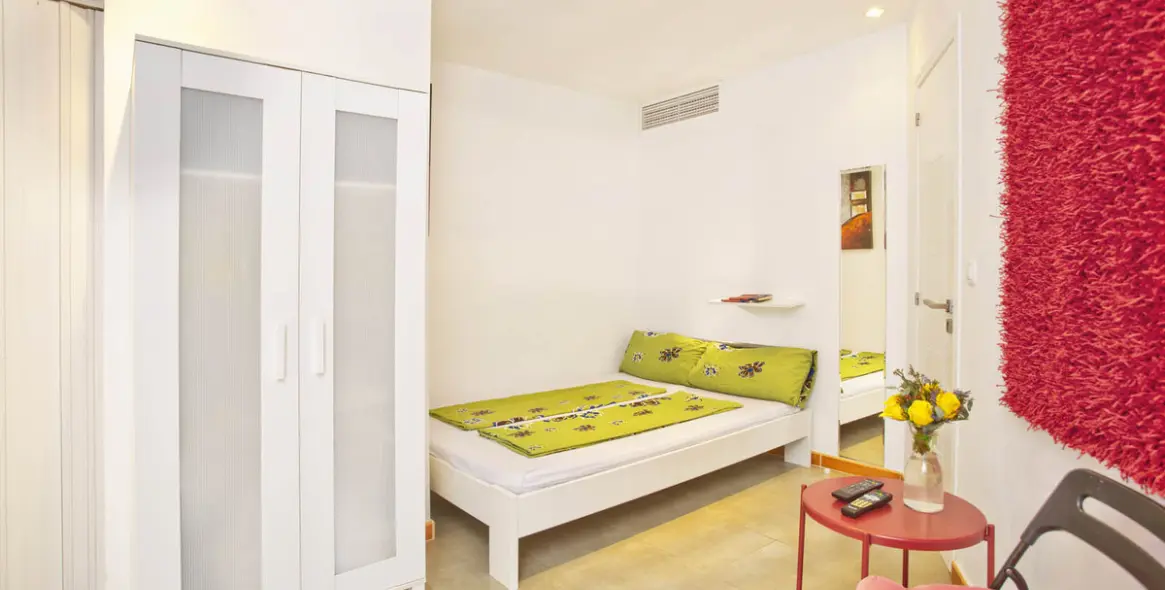 Sale of detached villa in Elviria 14