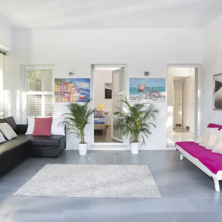 Venta de villa independiente en Elviria