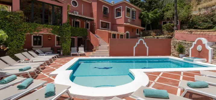 Продажа  отдельно стоящей виллы в Benahavís 3