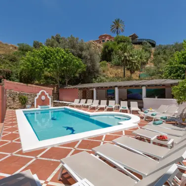 Продажа  отдельно стоящей виллы в Benahavís