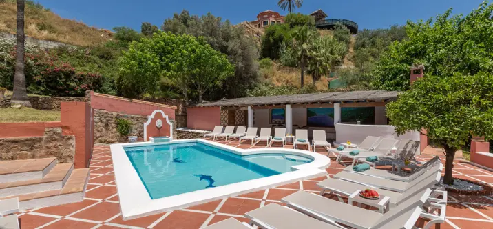 Продажа  отдельно стоящей виллы в Benahavís 4