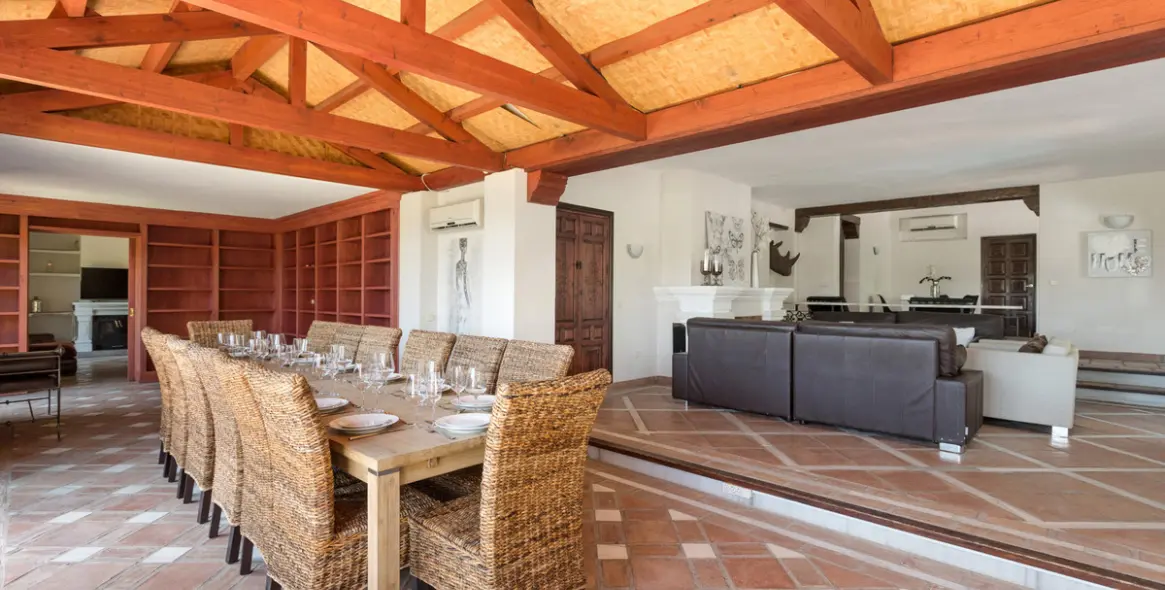 Продажа  отдельно стоящей виллы в Benahavís 11