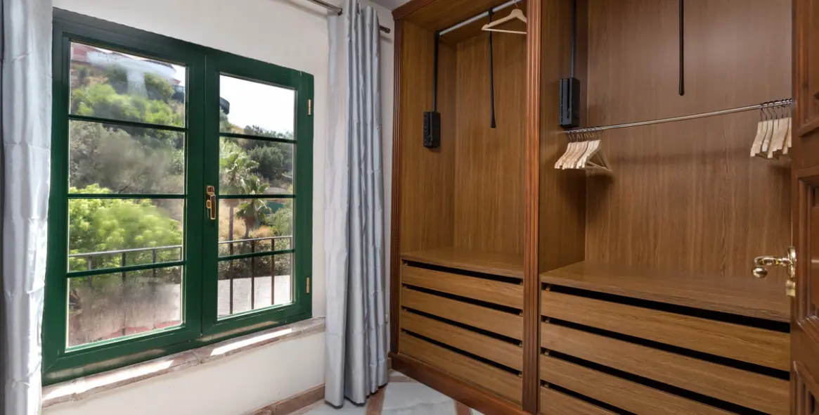 Venta de villa independiente en Benahavís 24