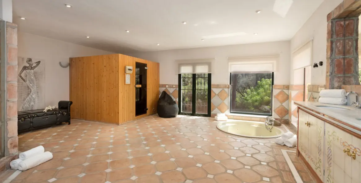 Venta de villa independiente en Benahavís 25