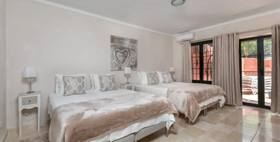 Venta de villa independiente en Benahavís 34