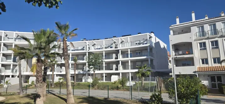 Продажа апартаментов на первом этаже в La Duquesa 0