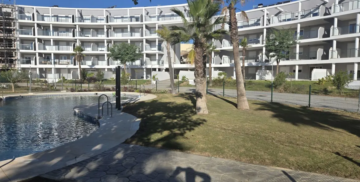 Продажа апартаментов на первом этаже в La Duquesa 2