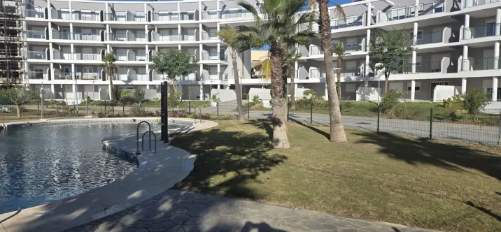 Продажа апартаментов на первом этаже в La Duquesa 1