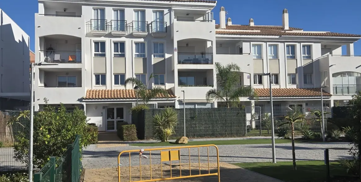 Продажа апартаментов на первом этаже в La Duquesa 3