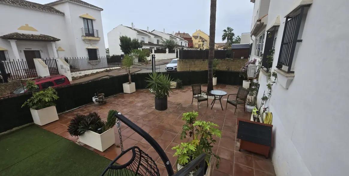 Продажа апартаментов на первом этаже в La Duquesa 7