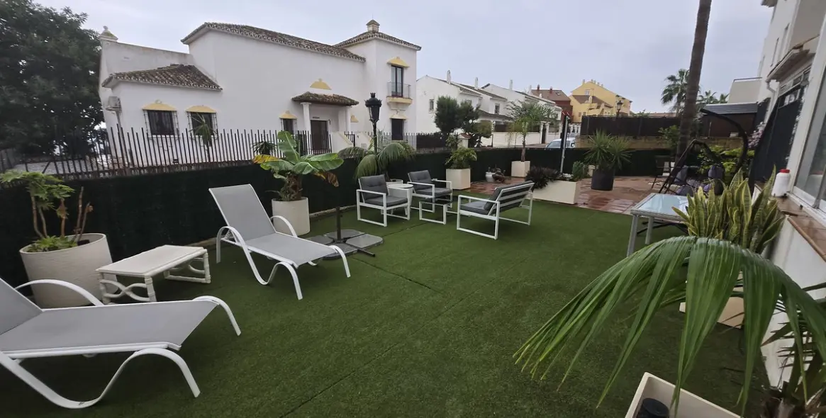 Продажа апартаментов на первом этаже в La Duquesa 10